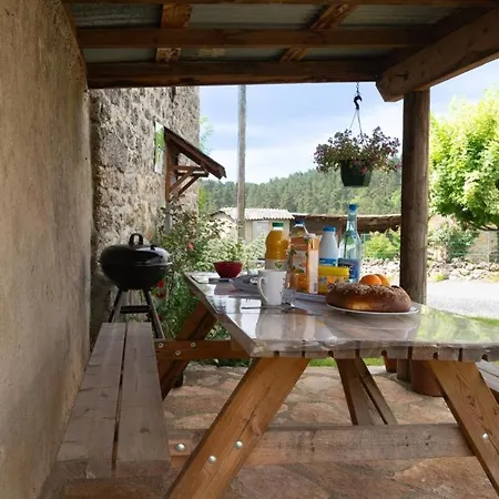 Holiday home L'oustal De Julie 3 Personnes